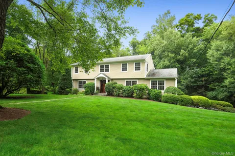 $1,699,000 | 12 Suzanne Lane, Chappaqua, NY 10514