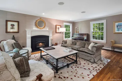 $1,699,000 | 12 Suzanne Lane, Chappaqua, NY 10514