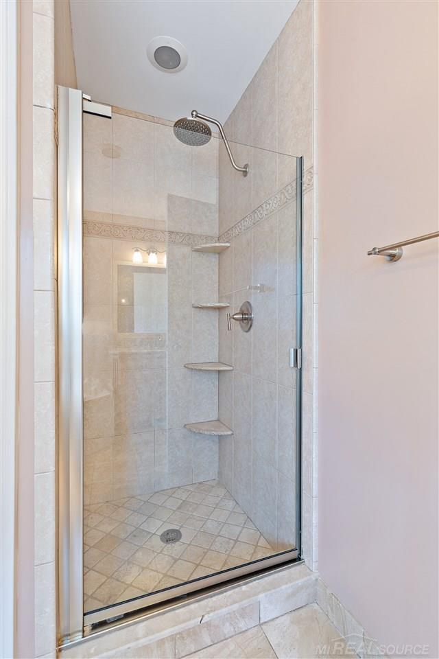 1158 Rochelle Park Drive Rochester, MI 48309 - Photo 44 of 59 50024789-45.JPG
