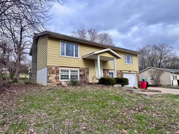 $230,000 | 240 West Main Street, Ellettsville, IN 47429