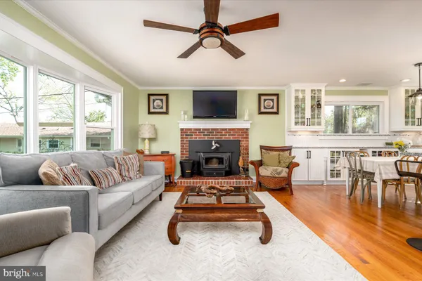 $1,499,900 | 26 Wilelinor Drive, Edgewater, MD 21037