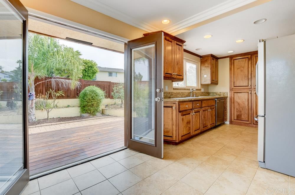 531 Rancho Vista Road Vista, CA 92083 - Photo 3 of 25 Gallery Image 3