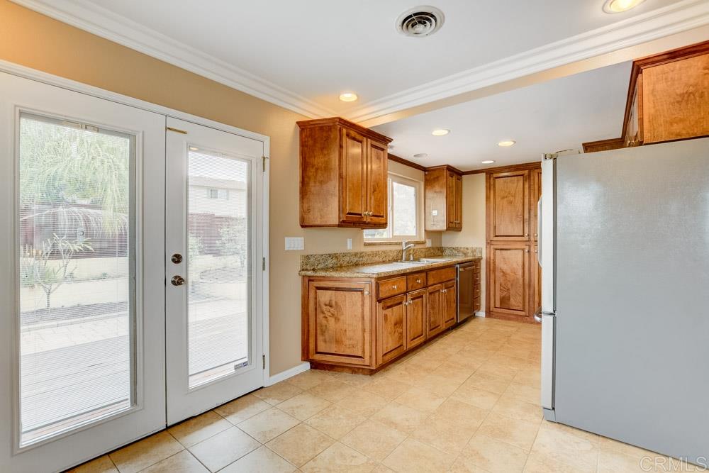531 Rancho Vista Road Vista, CA 92083 - Photo 6 of 25 Gallery Image 6
