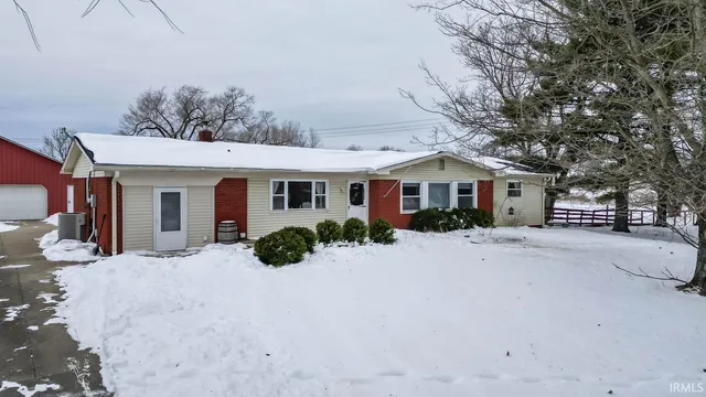 $319,900 | 1161 Hollace Chastain Road, Orleans, IN 47452