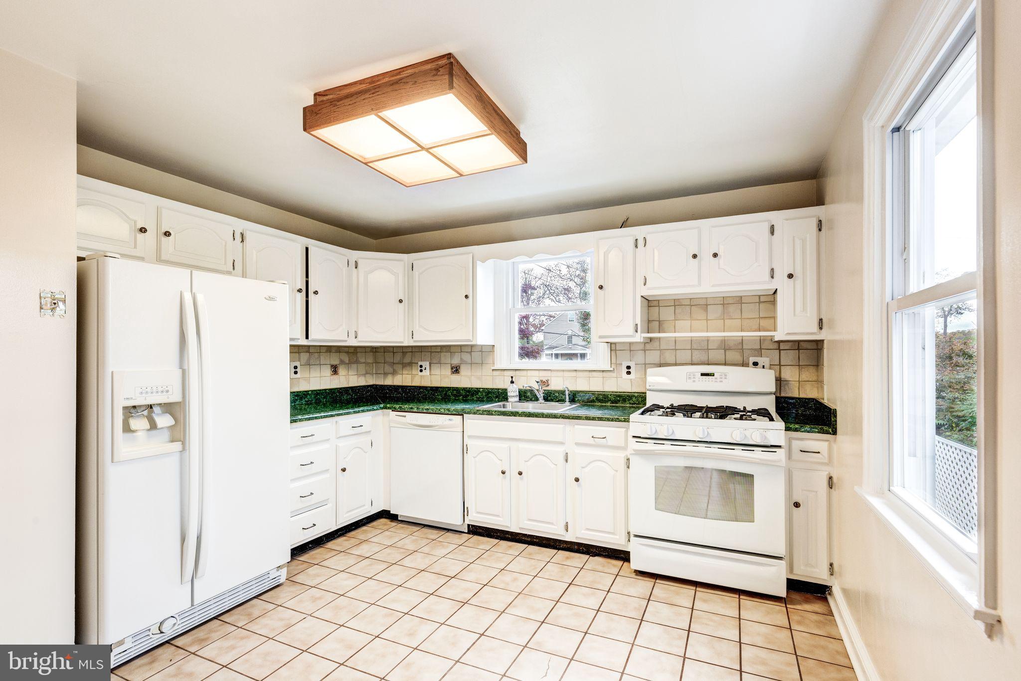 34 Belfast Road Lutherville-Timonium, MD 21093 - Photo 7 of 43 Gallery Image 7
