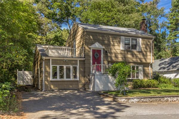 11 Taylor Road North Reading, MA 01864 - Photo 1 of 30 Gallery Image 1