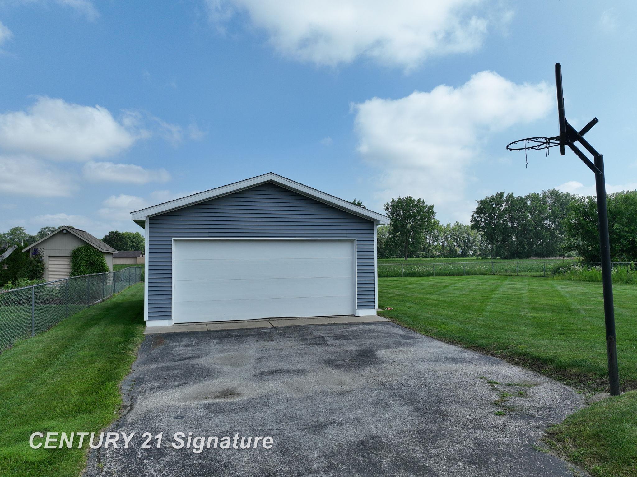 1705 Cass Avenue Road Bay City, MI 48708 - Photo 7 of 38 Gallery Image 7