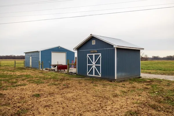$360,000 | 17301 Highway 2, Unit RURAL, Harrisonville, MO 64701