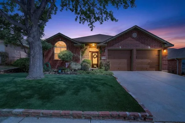 $385,000 | 4120 Stone Hollow Way, Fort Worth, TX 76040