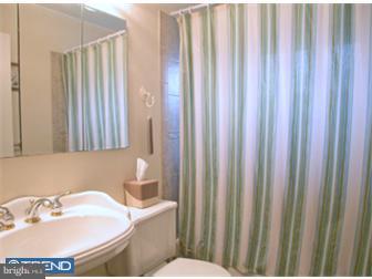 36 Maroon Road Levittown, PA 19056 - Photo 11 of 12 Bathroom