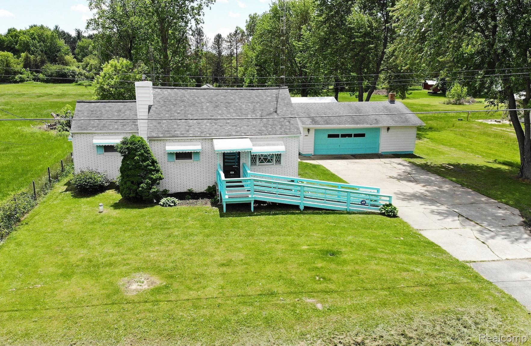 5485 West Carpenter Road Flint, MI 48504 - Photo 1 of 60 1) Drone Front.jpg
