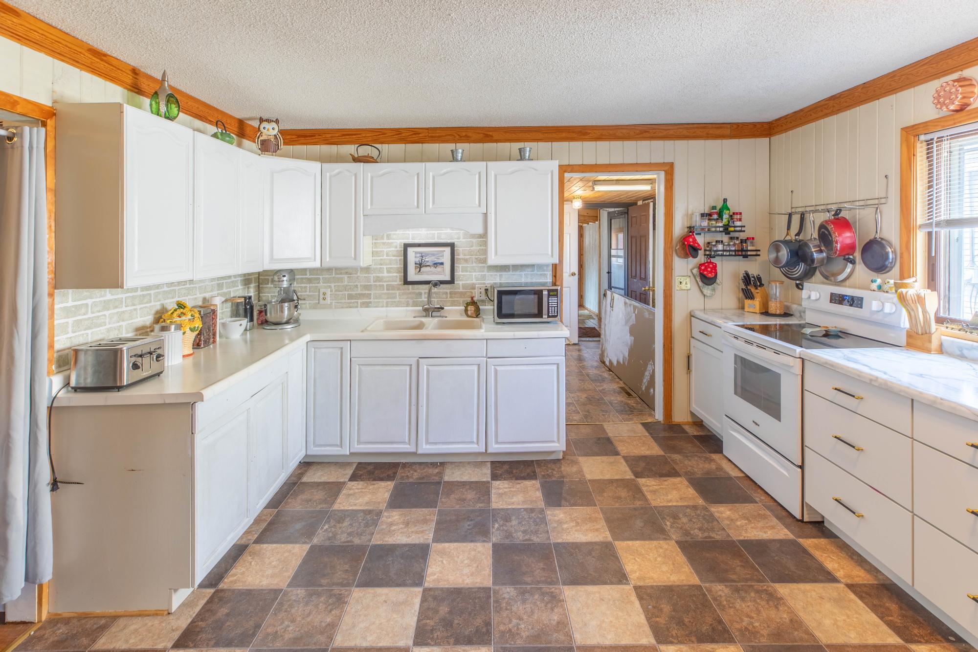 722 Dorr Avenue Rhinelander, WI 54501 - Photo 6 of 42 Gallery Image 6