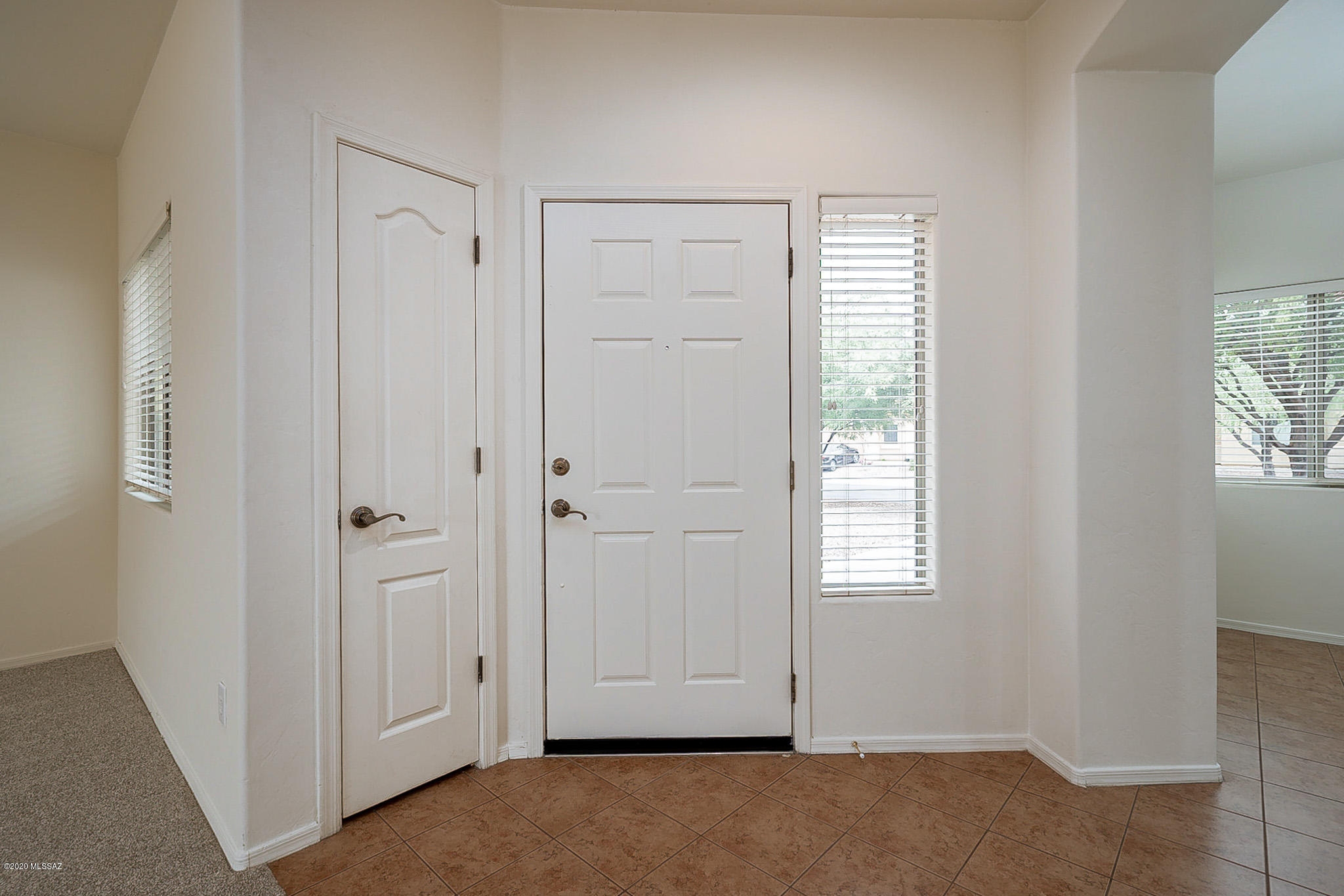 6660 East Gehrig Lane Tucson, AZ 85756 - Photo 4 of 43