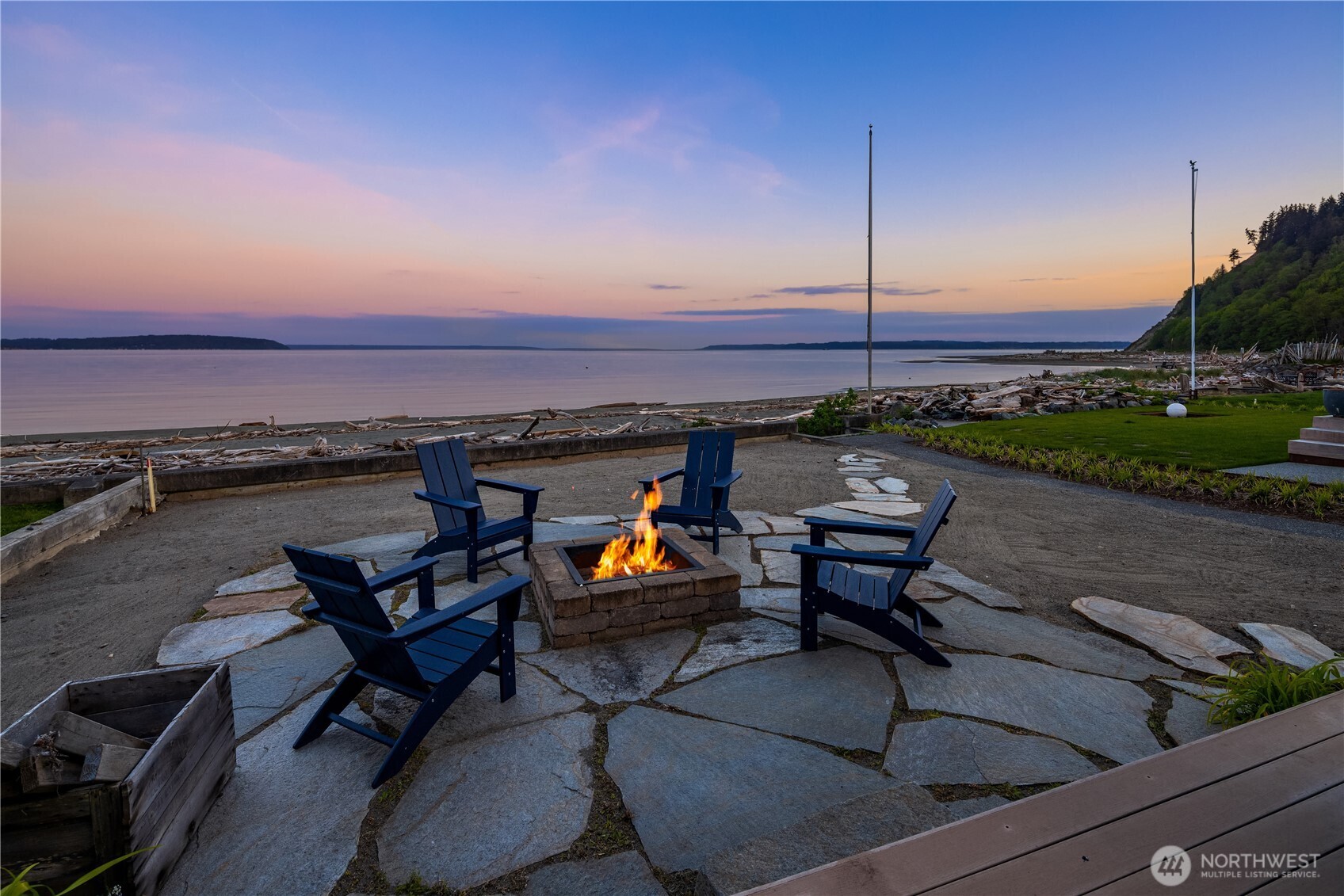 1882 Shore Avenue Freeland, WA 98249 - Photo 33 of 36 a terrace with outdoor seating and city view