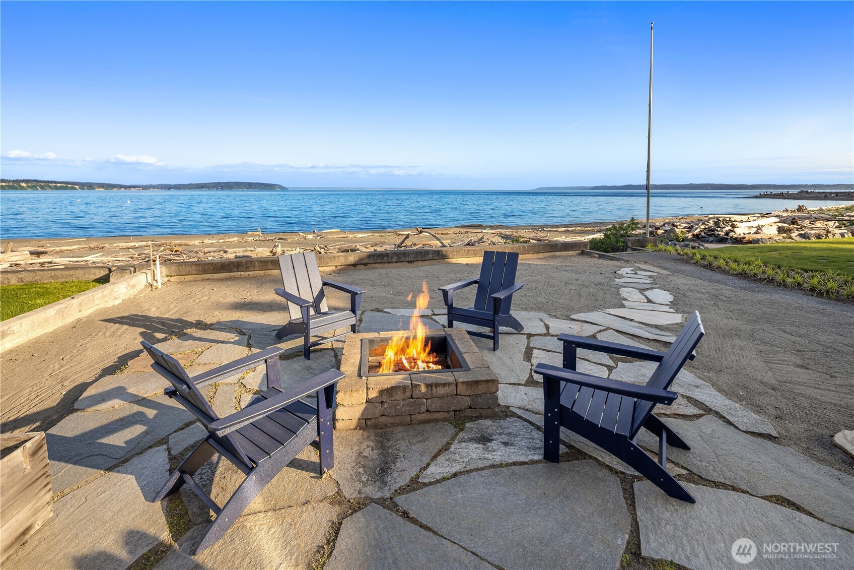 1882 Shore Avenue Freeland, WA 98249 - Photo 6 of 36