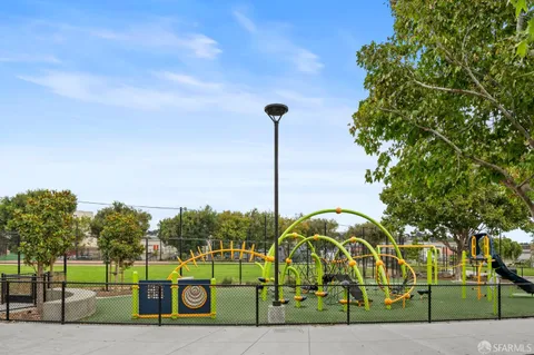 $898,000 | 5800 3rd Street, Unit 1121, San Francisco, CA 94124