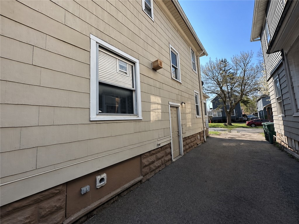 60 Masseth Street Rochester, NY 14606 - Photo 5 of 27