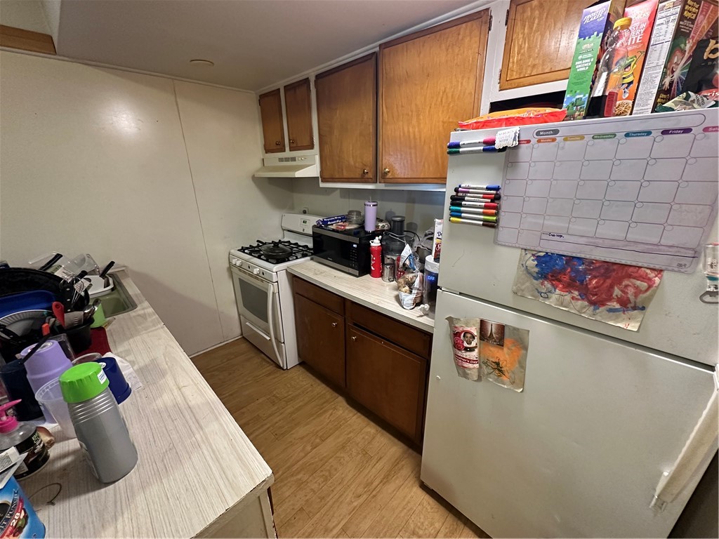 60 Masseth Street Rochester, NY 14606 - Photo 9 of 27 Lower Unit