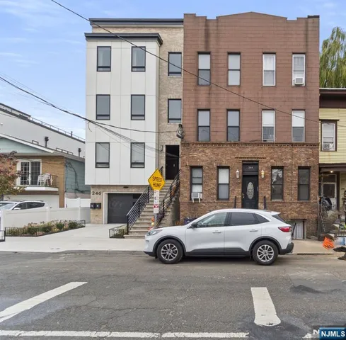 a car parked in front of a building