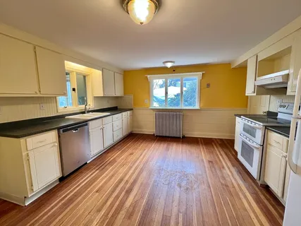 $3,500 | 16 Pearl Street, Unit 1, Weymouth, MA 02191