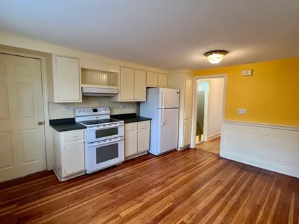 $3,500 | 16 Pearl Street, Unit 1, Weymouth, MA 02191