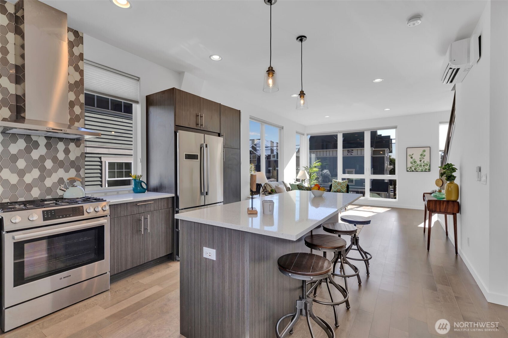 612 North 45th Street, Unit B Seattle, WA 98103 - Photo 8 of 25