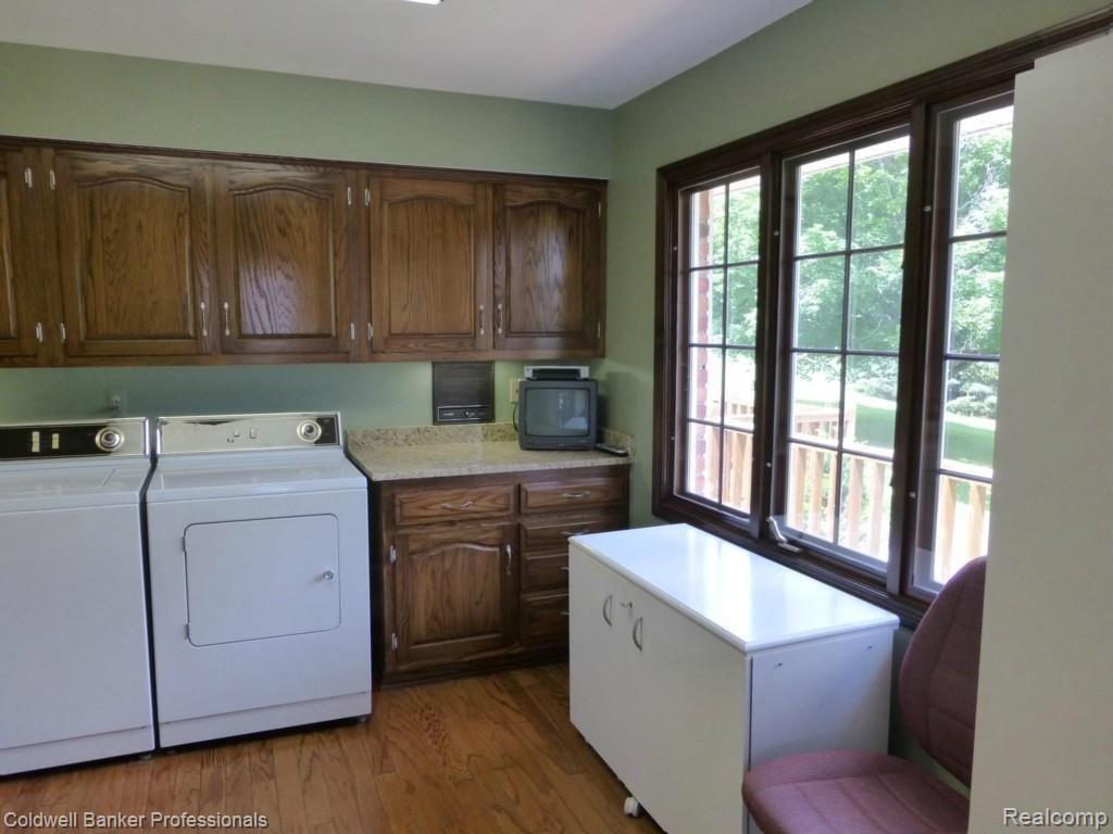7680 Oakhill Road Clarkston, MI 48348 - Photo 15 of 32 laundry 2_06-27-2014.jpg
