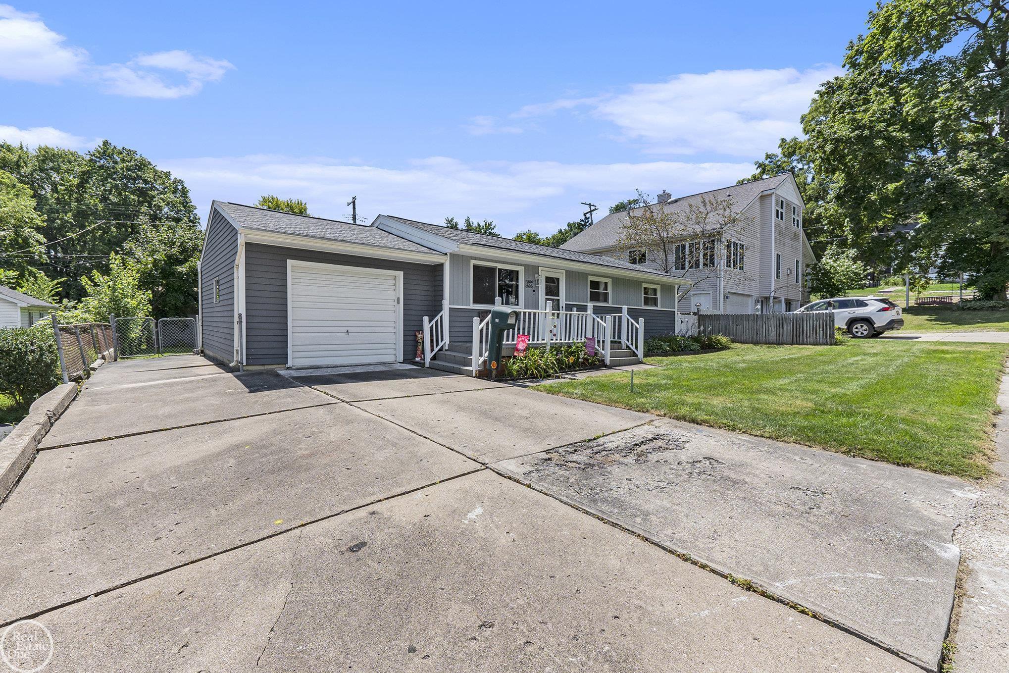 195 Minot Street Romeo, MI 48065 - Photo 3 of 16