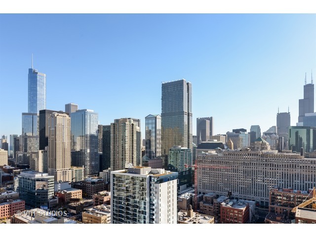 303 West Ohio Street, Unit 3206 Chicago, IL 60654 - Photo 11 of 14