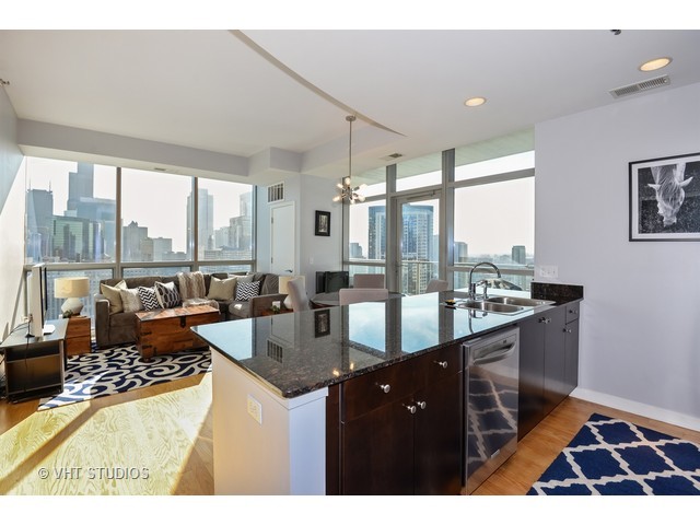 303 West Ohio Street, Unit 3206 Chicago, IL 60654 - Photo 5 of 14