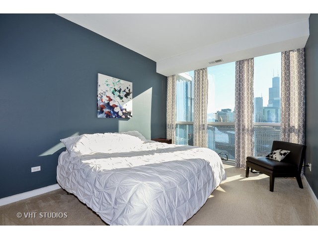 303 West Ohio Street, Unit 3206 Chicago, IL 60654 - Photo 6 of 14