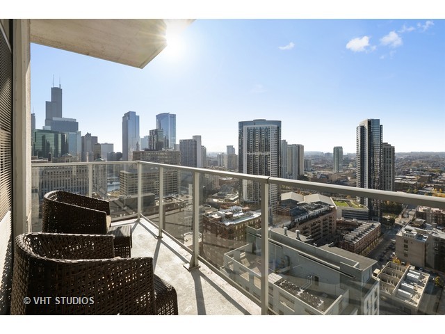 303 West Ohio Street, Unit 3206 Chicago, IL 60654 - Photo 10 of 14
