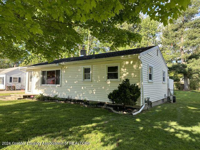 6246 Hilliard Road Lansing, MI 48911 - Photo 24 of 38 IMG_0309