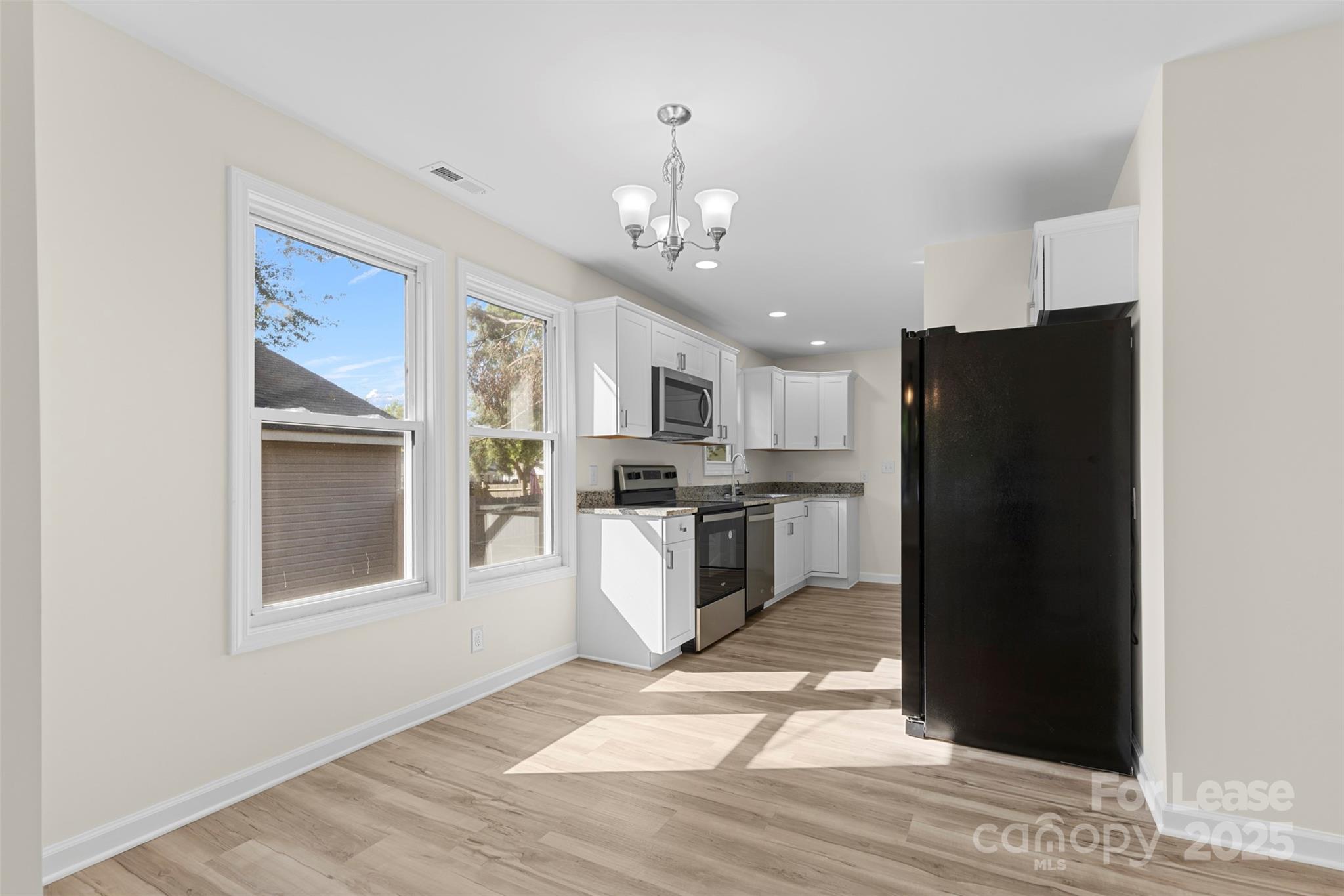 660 Chestnut Street Rock Hill, SC 29730 - Photo 4 of 31