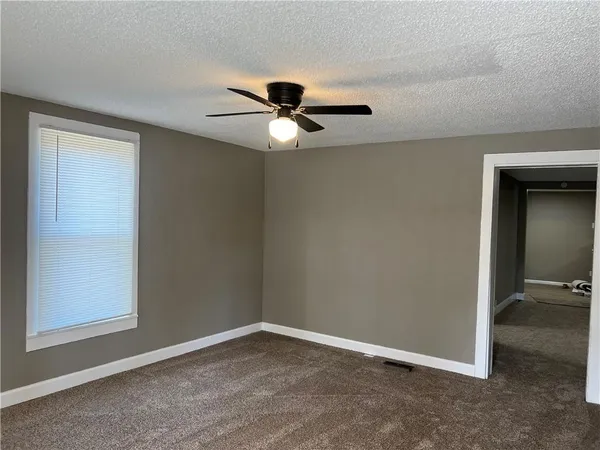 $120,000 | 701 West 224th Highway, Wellington, MO 64097