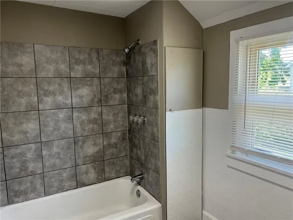 $120,000 | 701 West 224th Highway, Wellington, MO 64097