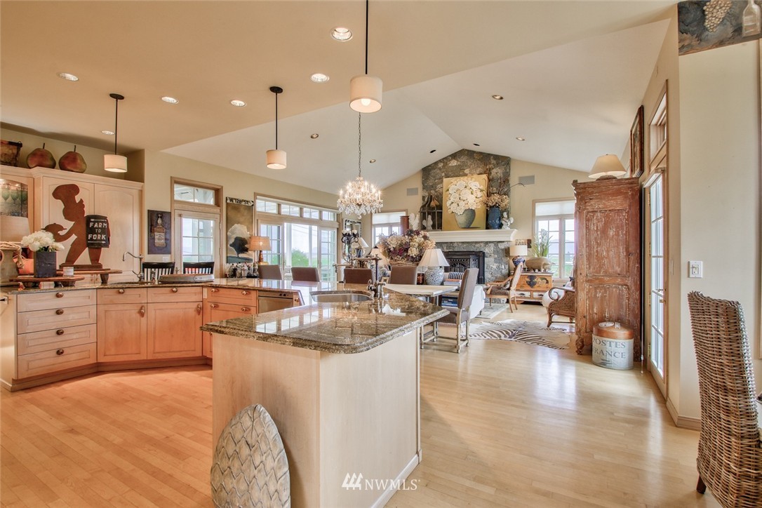 9263 Farm To Market Road Bow, WA 98232 - Photo 10 of 25 Gallery Image 10