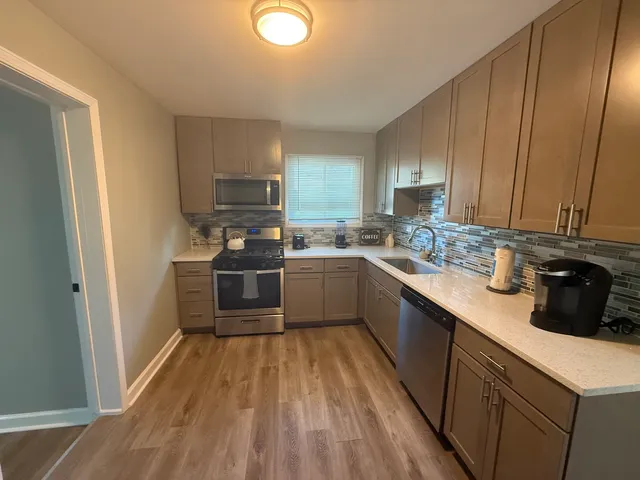 $3,300 | 362 Marion Court, Wheeling, IL 60090