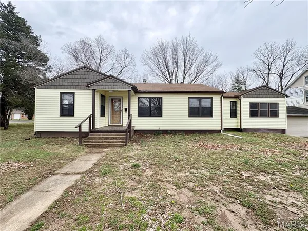 $179,900 | 514 Sycamore Street, Scott City, MO 63780