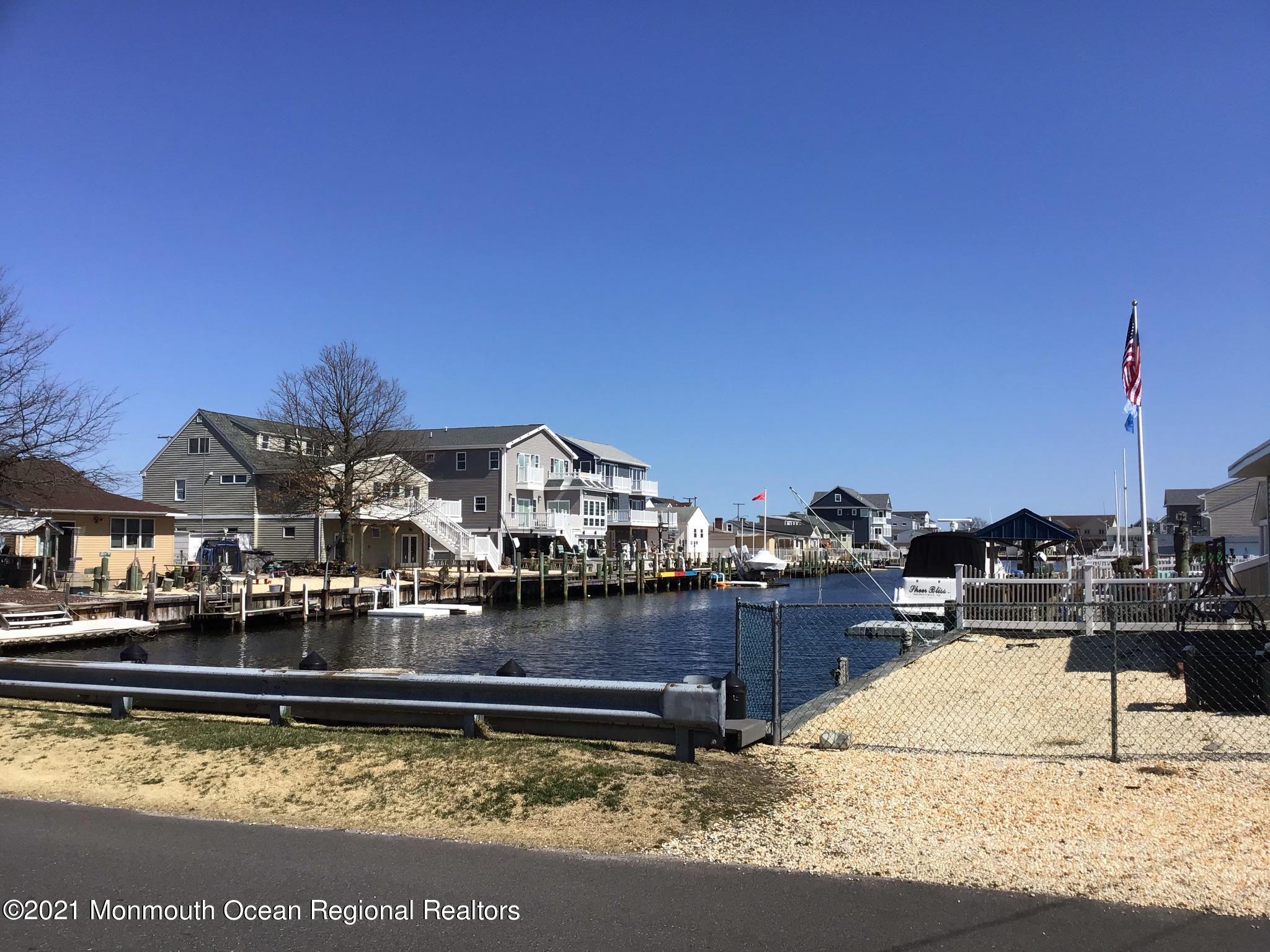 116 Gary Road Toms River, NJ 08753 - Photo 28 of 42 a view of a swimming pool