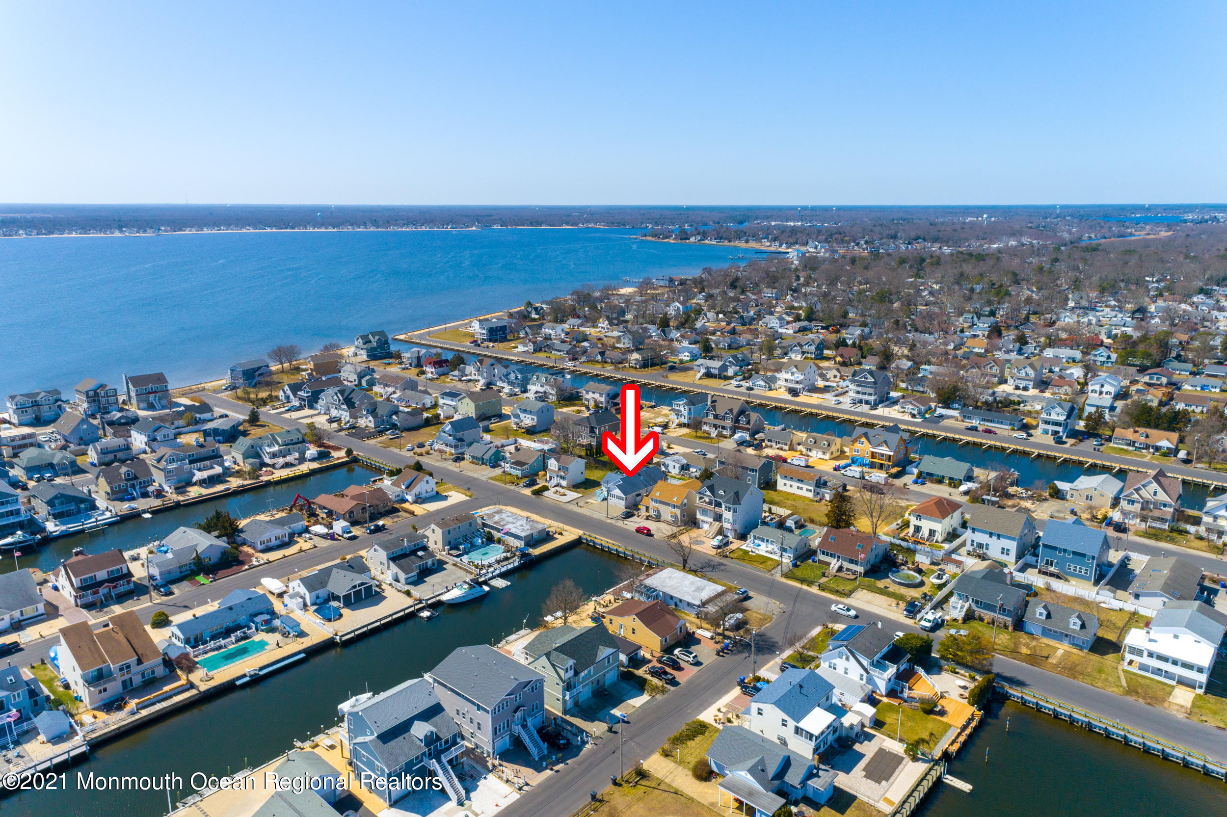 116 Gary Road Toms River, NJ 08753 - Photo 33 of 42 an aerial view of city and lake