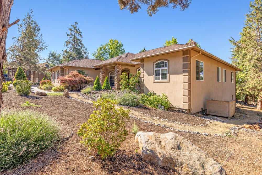 6246 Sanderling Road Klamath Falls, OR 97601 - Photo 14 of 61 6246SanderlingRd-15