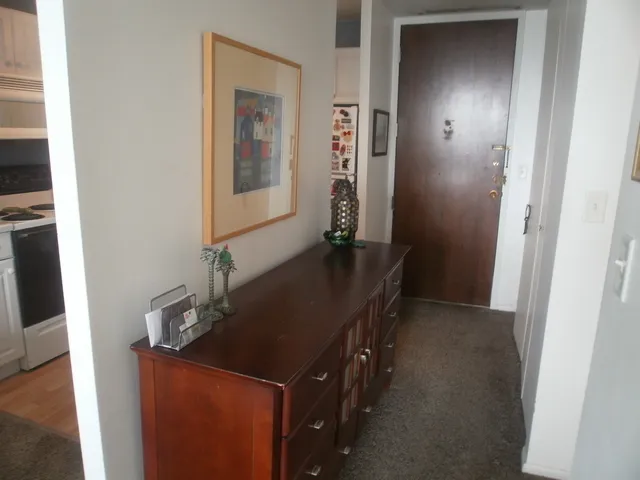 $1,395 | 5100 North Marine Drive, Unit 15C, Chicago, IL 60640