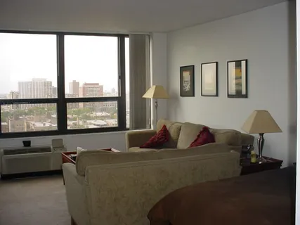 $1,395 | 5100 North Marine Drive, Unit 15C, Chicago, IL 60640