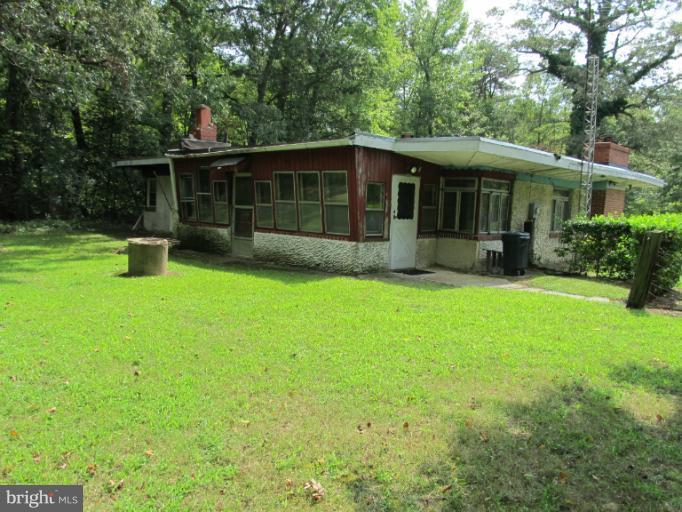 14320 Brandywine Road Brandywine, MD 20613 - Photo 2 of 7 Sunroom