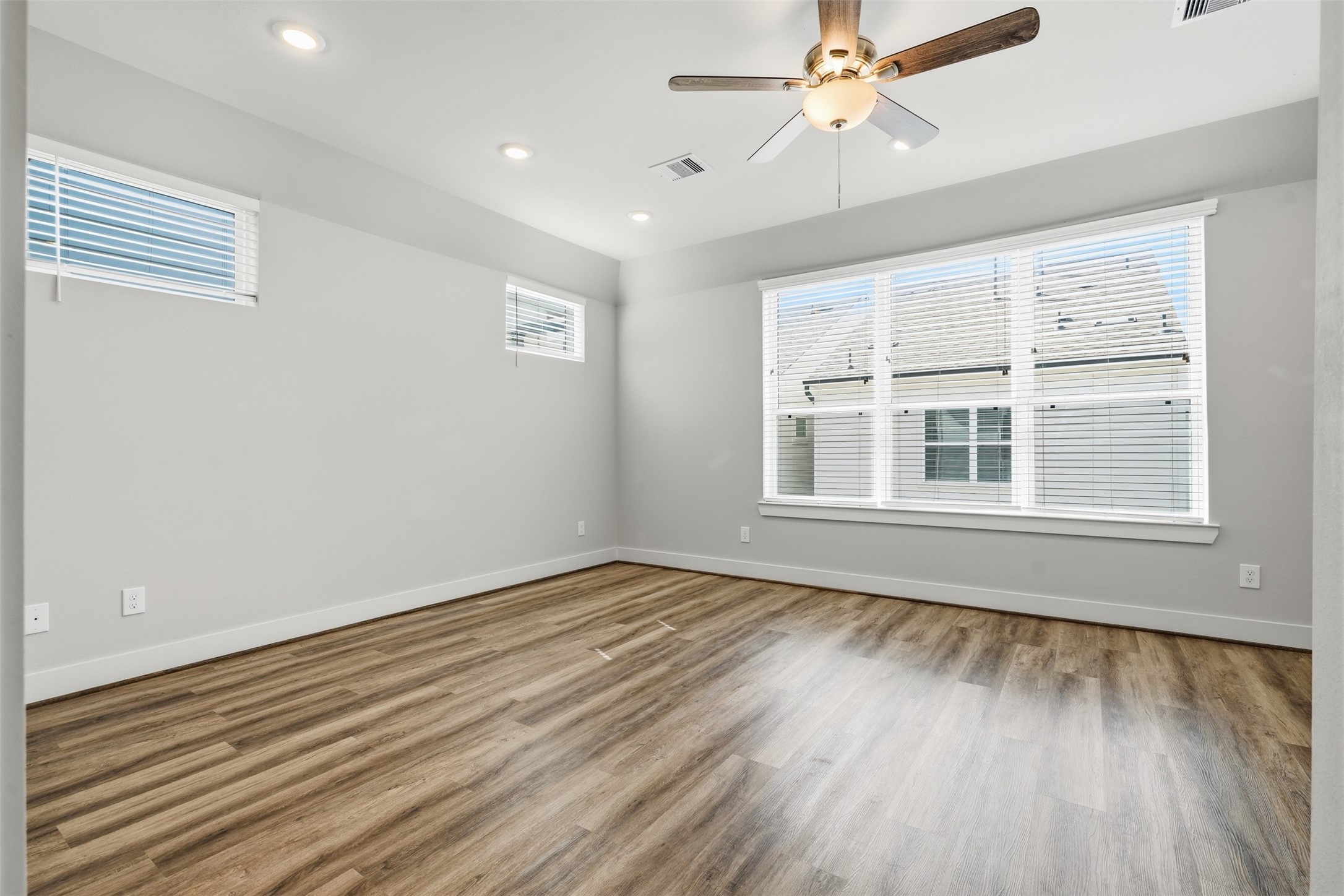 1282 North Post Oak Road, Unit A Houston, TX 77055 - Photo 14 of 23 Primary bedroom located on 3rd floor