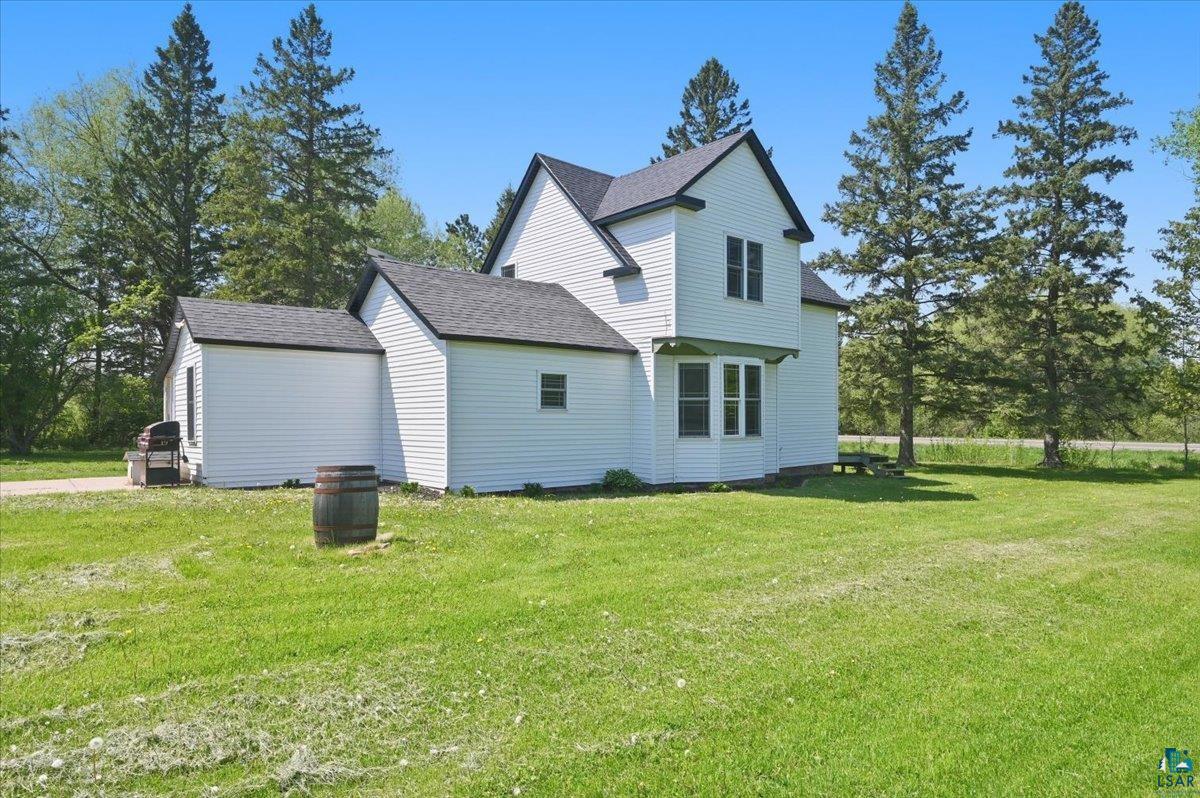 6411 Preston Road Superior, WI 54880 - Photo 2 of 34