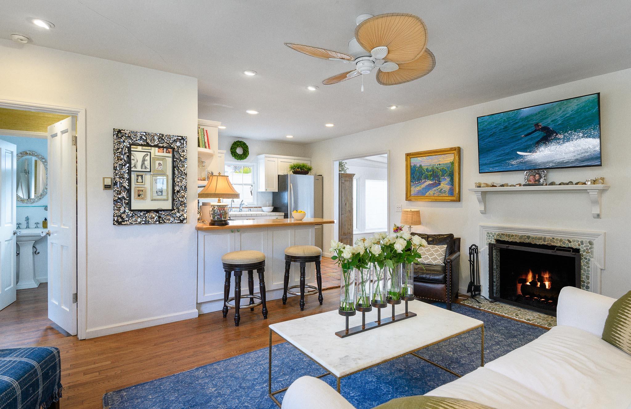 1385 Virginia Road Santa Barbara, CA 93108 - Photo 4 of 15 LivingRoom2
