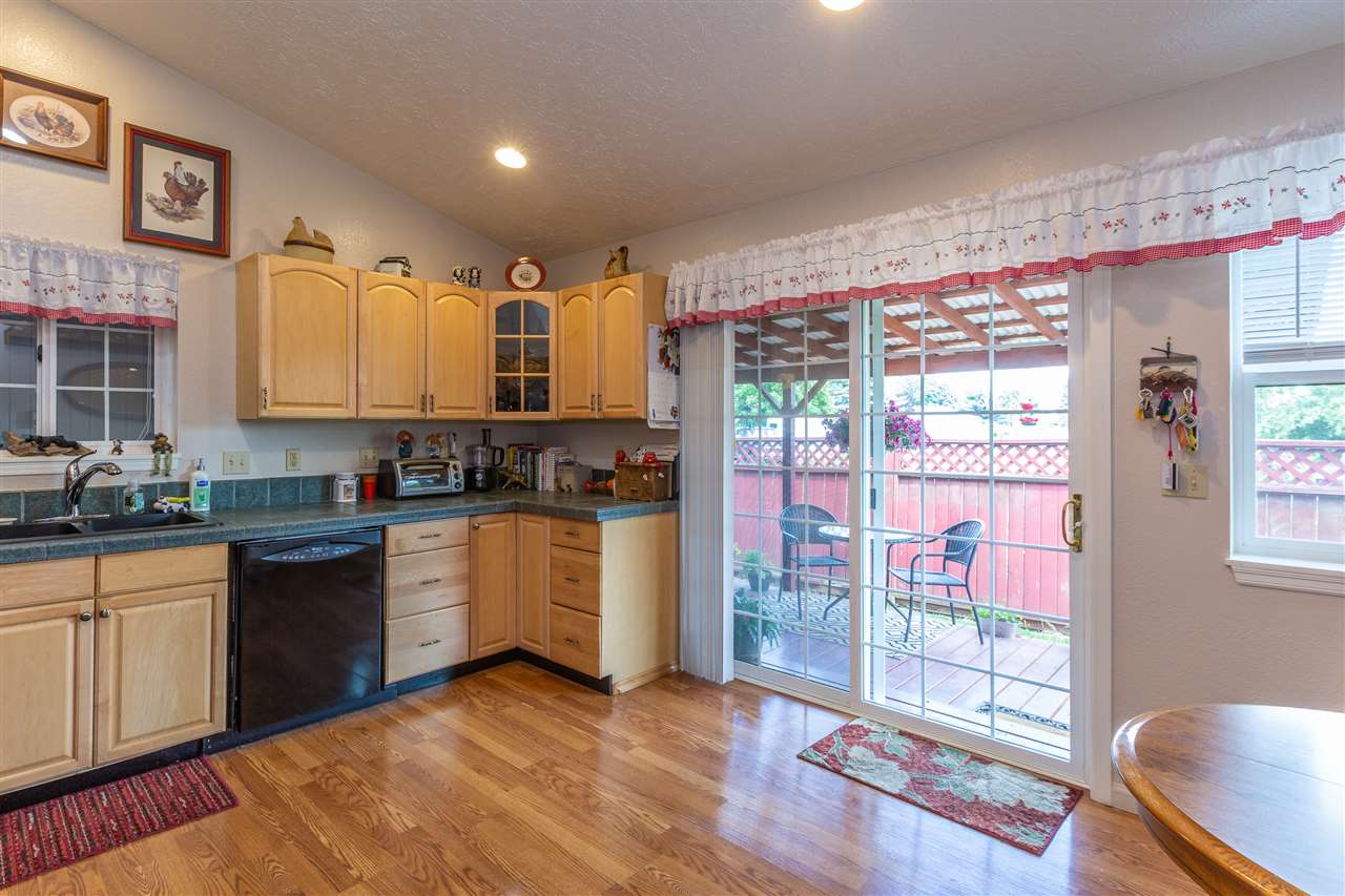 826 North Best Road Spokane Valley, WA 99216 - Photo 8 of 20 Gallery Image 8