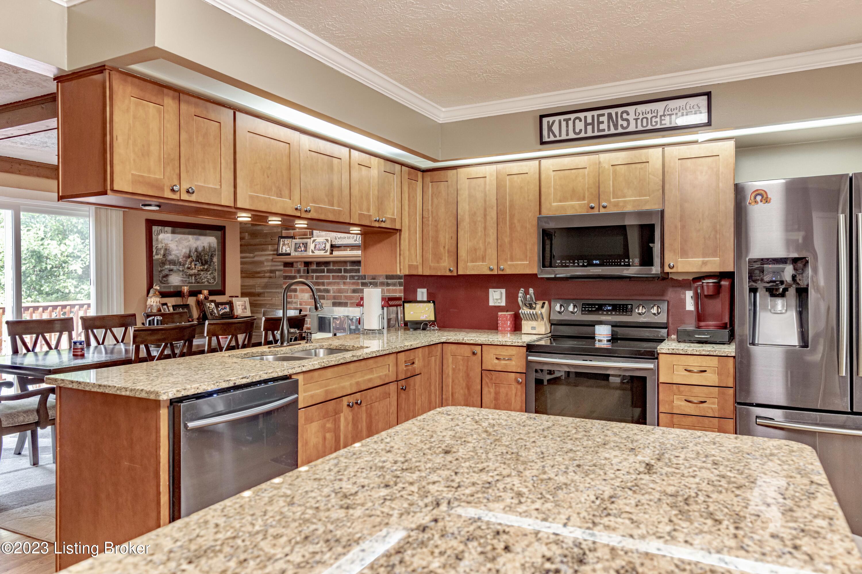 10806 St Rene Road Louisville, KY 40299 - Photo 8 of 76 DSC09676
